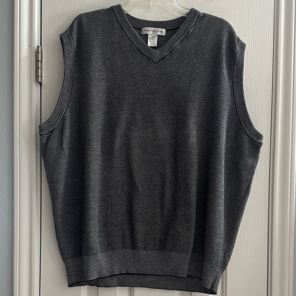 Men's Black White Cable V-Neck Sweater Vest Preppy Academia Vintage 1990s XL